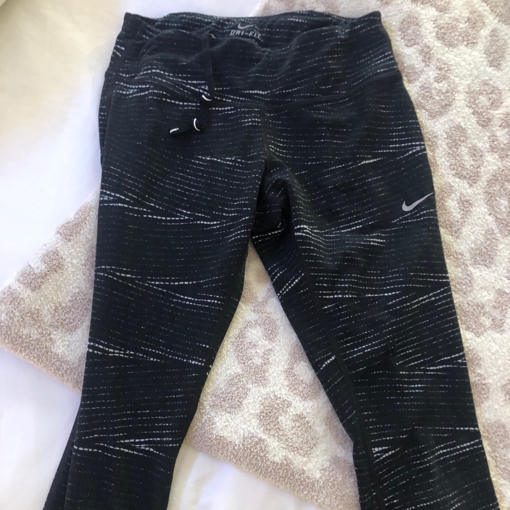 Nike dri fit cropped legging